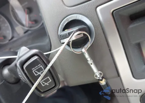 2007 Volvo V50 T5 from USA, damaged, VIN YV1MW682772289167